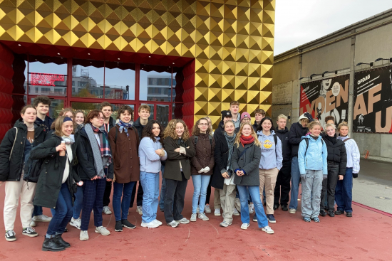 Danske og tyske elever foran Museum Ragnarock i Roskilde